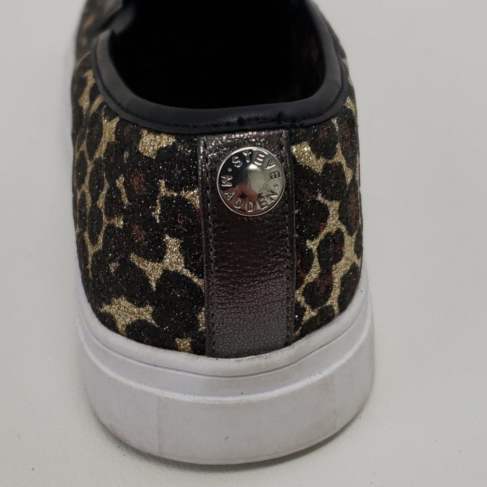 Steve Madden slip ons - Picture 4 of 5
